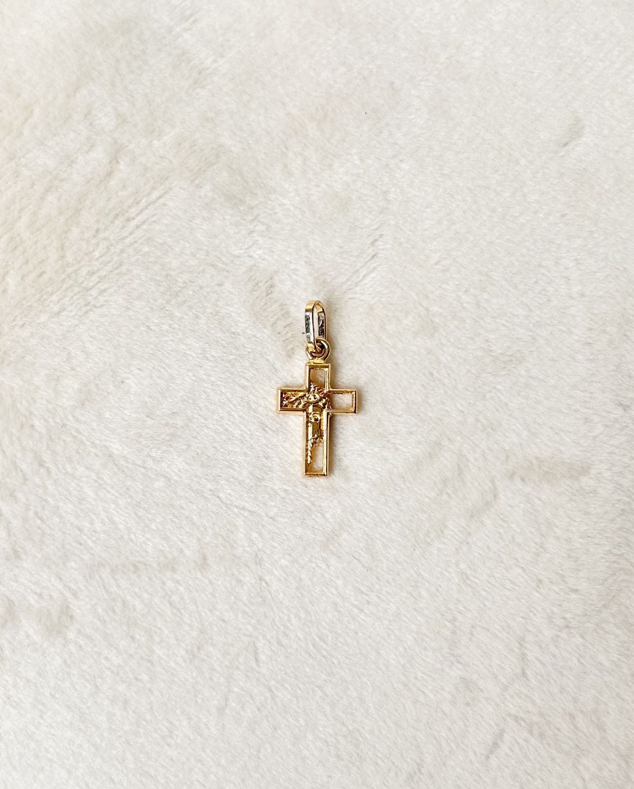 Dije Cruz Rostro Cristo 1.18gr 2.3cm Oro Amarillo