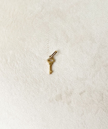 Dije Llave 0.65gr 2.0cm Oro Amarillo